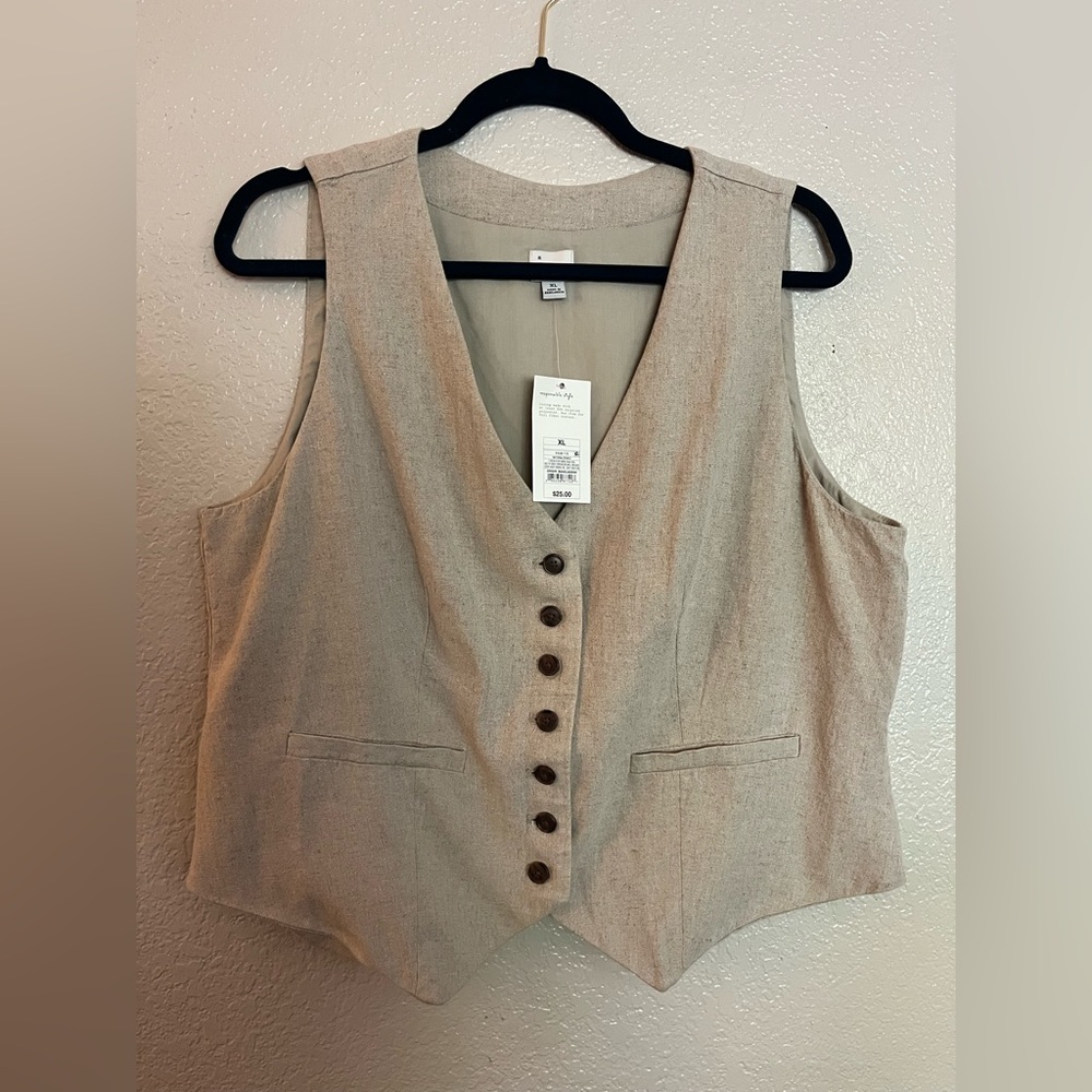 NWT Linen vest, XL